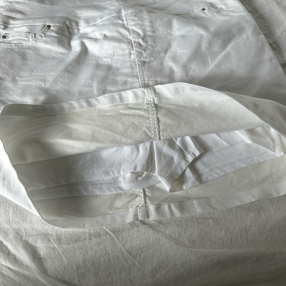 S.C. & Co. Women’s White Denim Skort size XL - Picture 3 of 9